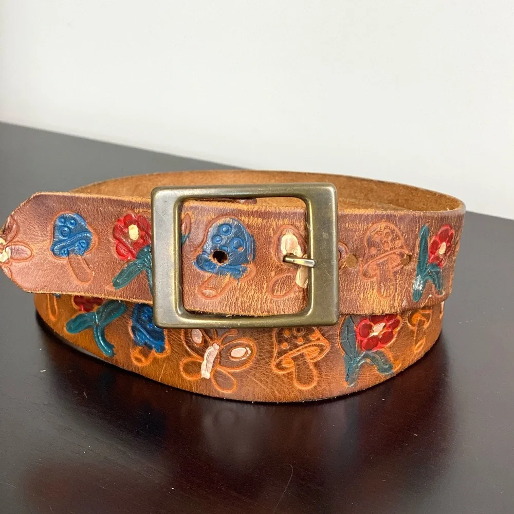 Vintage Leather BOHO hippie embossed mushroom & butterfly Belt Unisex Size 29-32